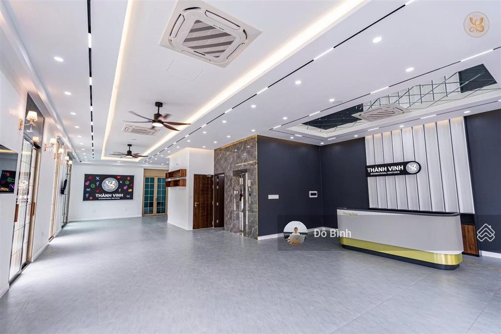 Cho thuê shophose 2 mặt tiền pavillon  5 tầng có thang máy  mới đẹp