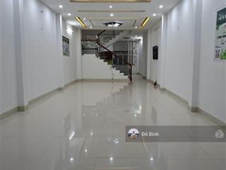 Cho thuê nhà 3 tầng đường mẹ thứ  4pn  5wc  tầng 1 thông suốt