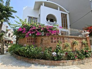 Cho thuê biệt thự 2 mặt tiền  sân vườn  phan đăng lưu