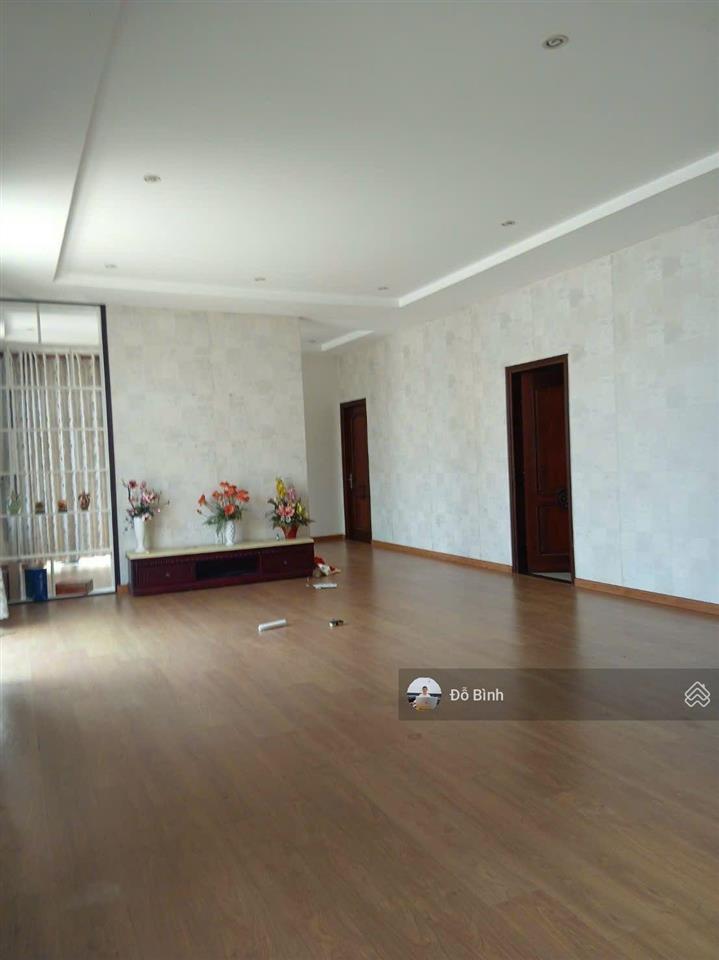 Cho thuê siêu phẩm 2 mặt tiền  nguyễn tất thành  view biển  ngang 20m