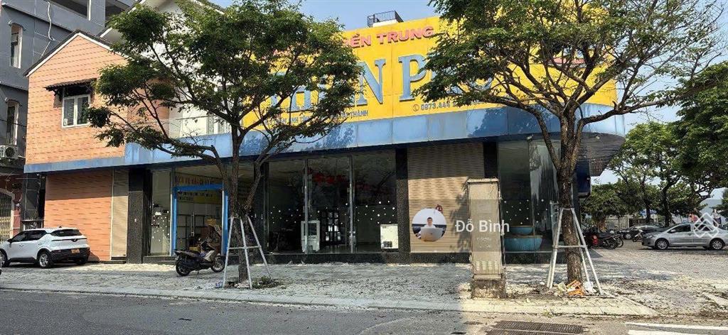 Cho thuê siêu phẩm 2 mặt tiền  nguyễn tất thành  view biển  ngang 20m