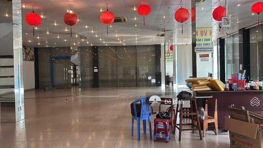 Cho thuê siêu phẩm 2 mặt tiền  nguyễn tất thành  view biển  ngang 20m