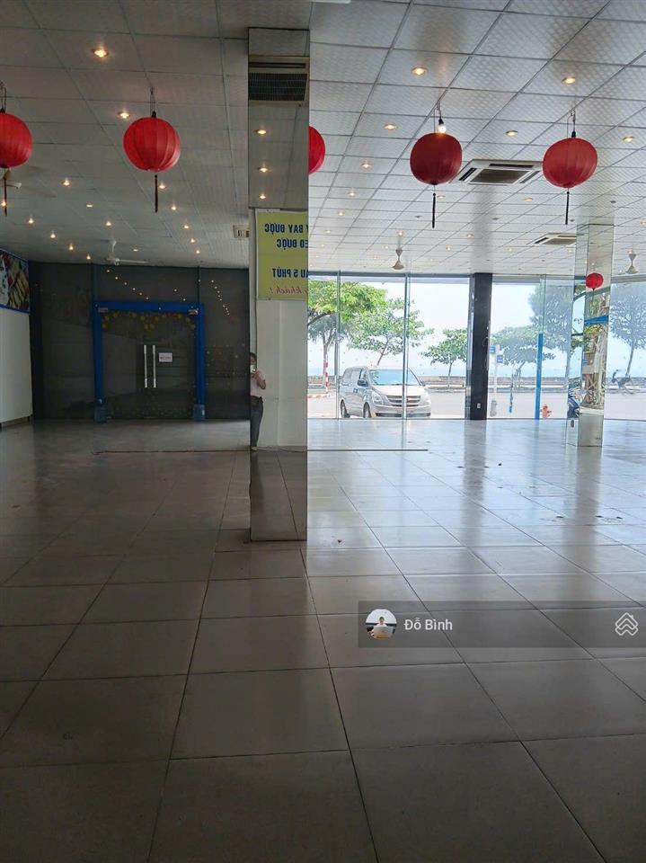 Cho thuê siêu phẩm 2 mặt tiền  nguyễn tất thành  view biển  ngang 20m
