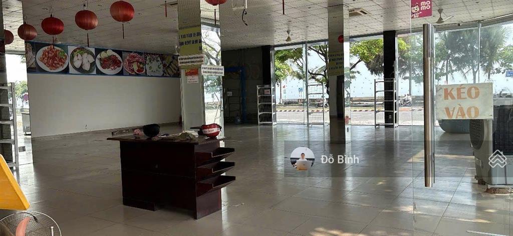 Cho thuê siêu phẩm 2 mặt tiền  nguyễn tất thành  view biển  ngang 20m