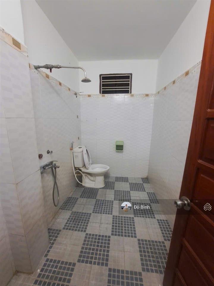Cho thuê nhà 2 tầng đường phan văn đáng  3 phòng  có cửa kính