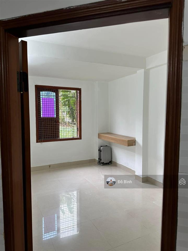 Cho thuê nhà 2 tầng đường phan văn đáng  3 phòng  có cửa kính