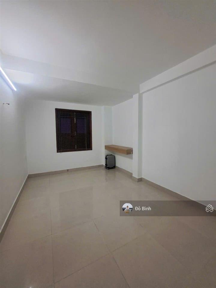 Cho thuê nhà 2 tầng đường phan văn đáng  3 phòng  có cửa kính