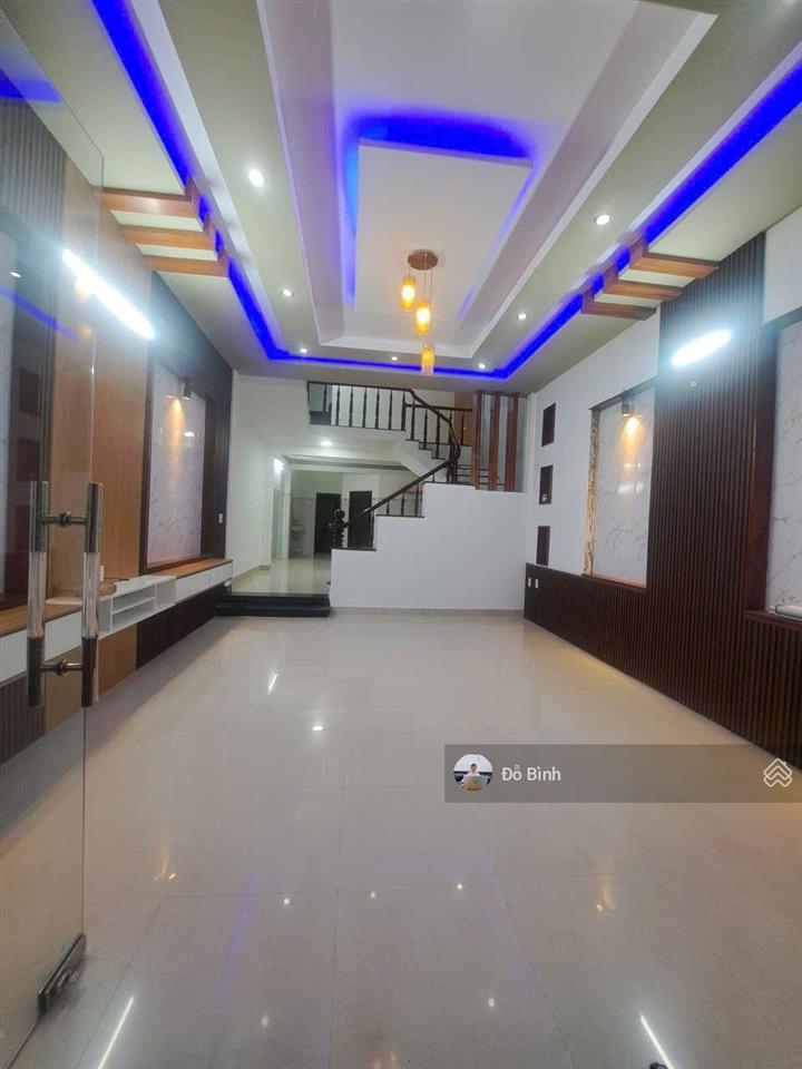 Cho thuê nhà 2 tầng đường phan văn đáng  3 phòng  có cửa kính