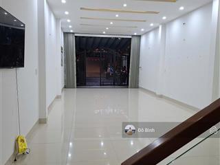 Cho thuê nhà 3 tầng đường mẹ thứ  4 phòng  4wc  đủ nội thất