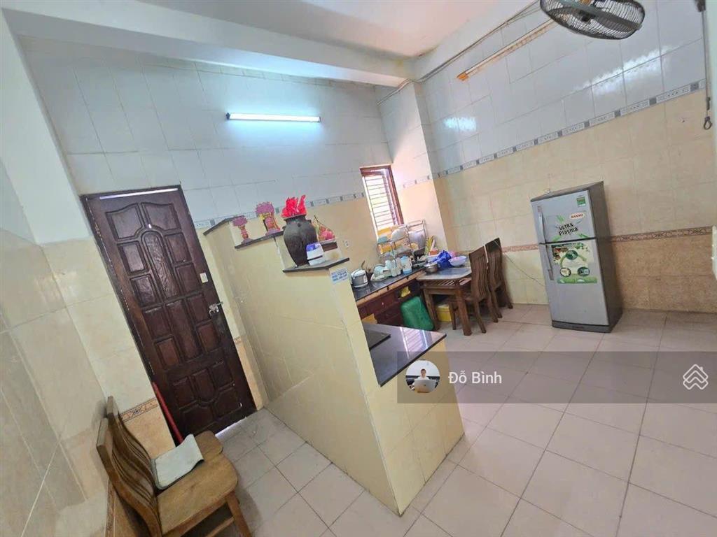 Cho thuê nhà 2 tầng kiệt ô tô núi thành  3 phòng  2wc