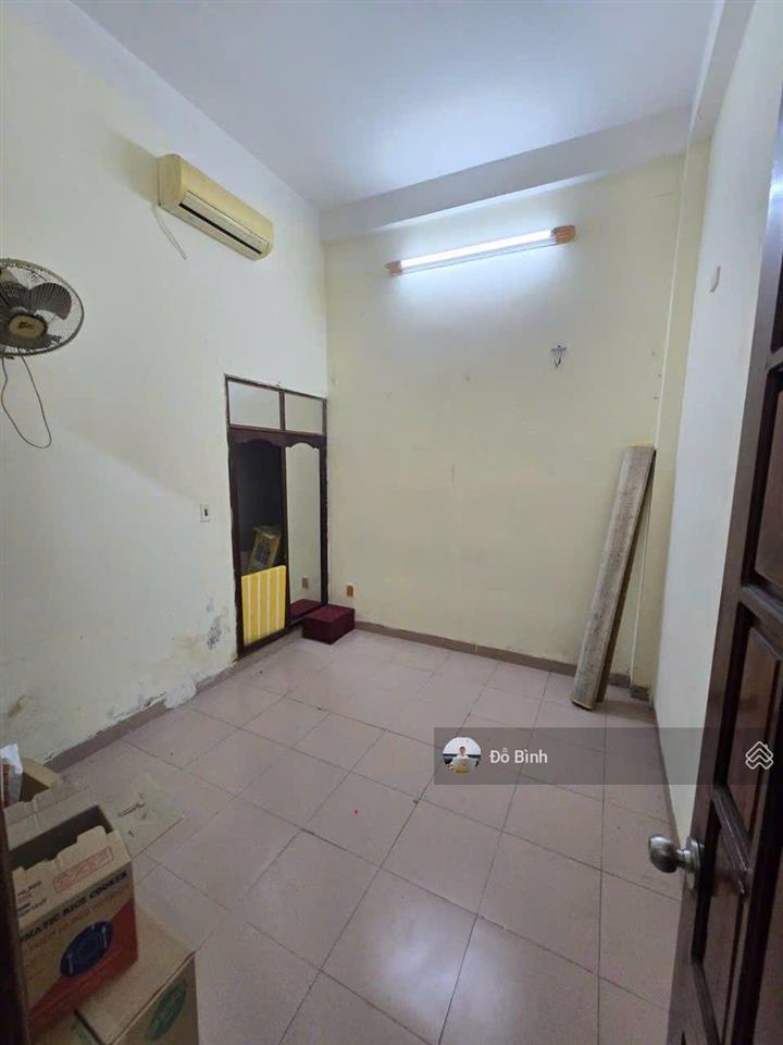 Cho thuê nhà 2 tầng kiệt ô tô núi thành  3 phòng  2wc
