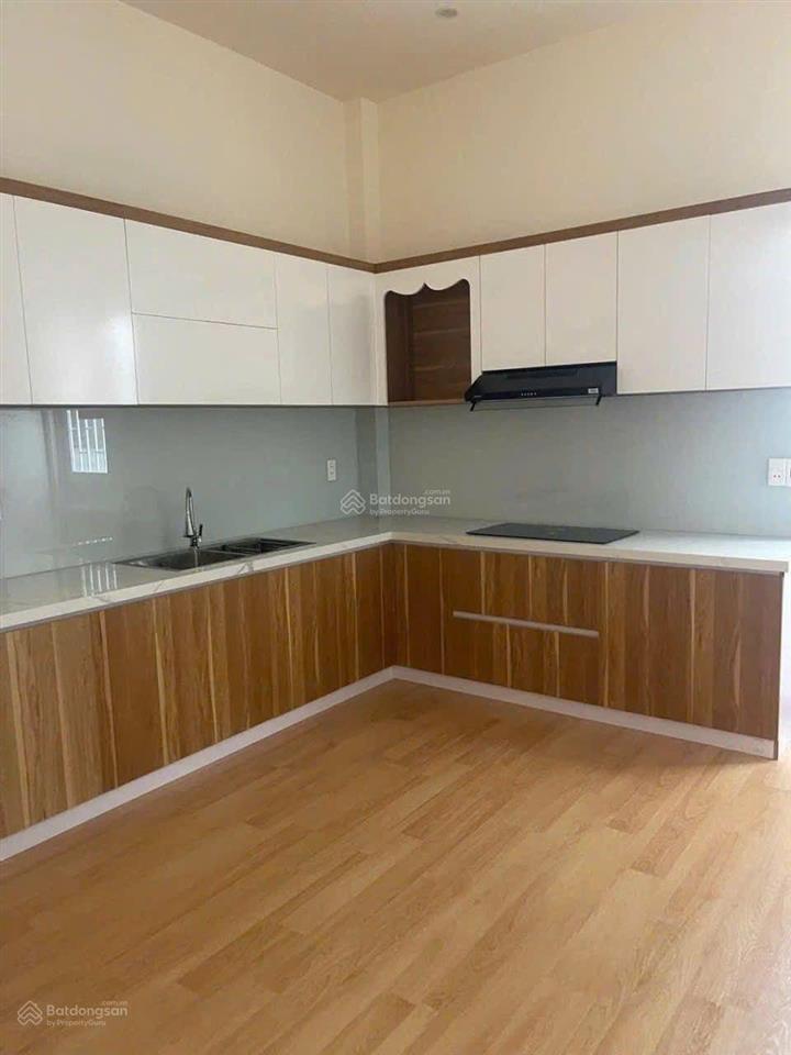 Cho thuê nhà 2 tầng đường hoàng xuân nhị  3 phòng  2wc