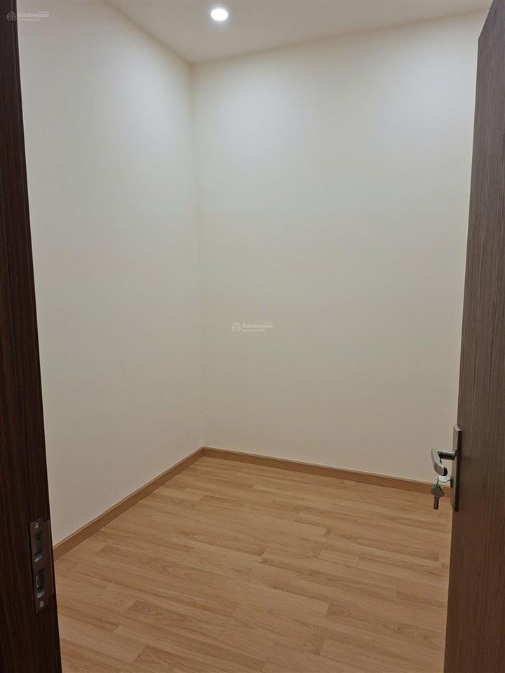 Cho thuê nhà 2 tầng đường hoàng xuân nhị  3 phòng  2wc
