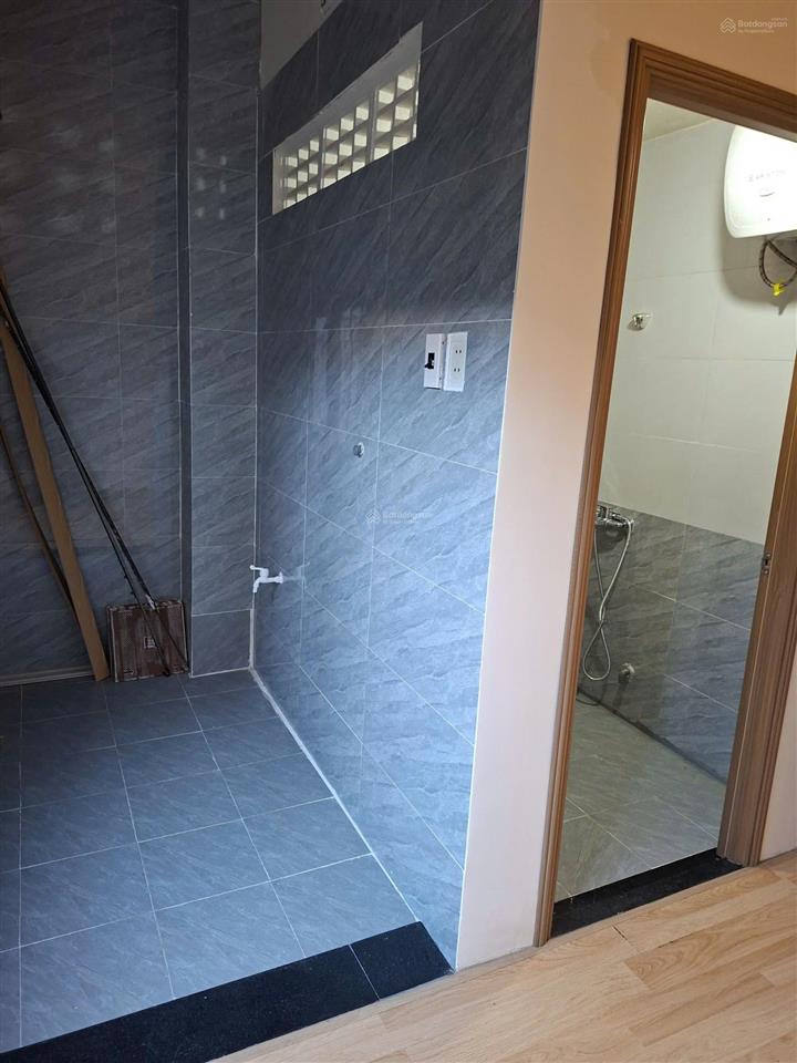 Cho thuê nhà 2 tầng đường hoàng xuân nhị  3 phòng  2wc