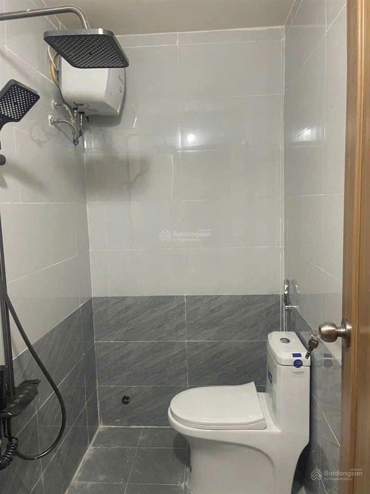 Cho thuê nhà 2 tầng đường hoàng xuân nhị  3 phòng  2wc