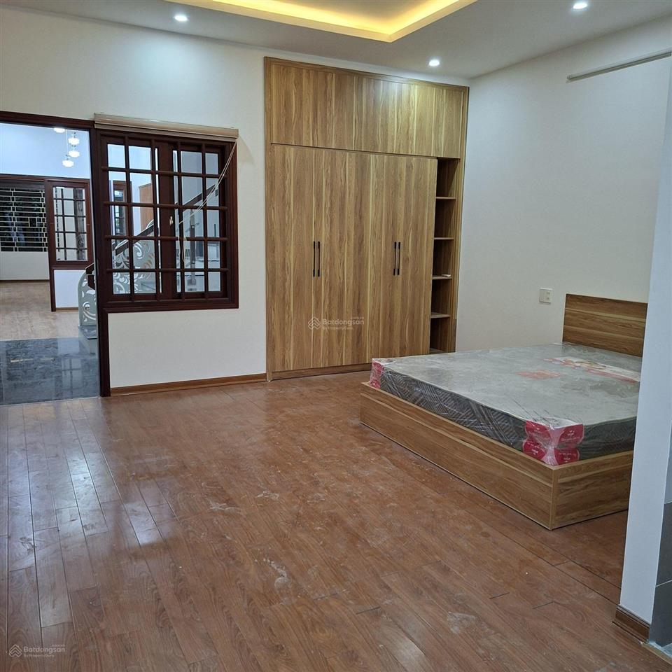 Cho thuê nhà 3 tầng đường mẹ thứ  4 phòng  4wc  đủ nội thất