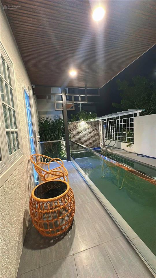 Cho thuê biệt tự 2 mặt tiền đường anh đức  4 phòng  4wc  có hồ bơi