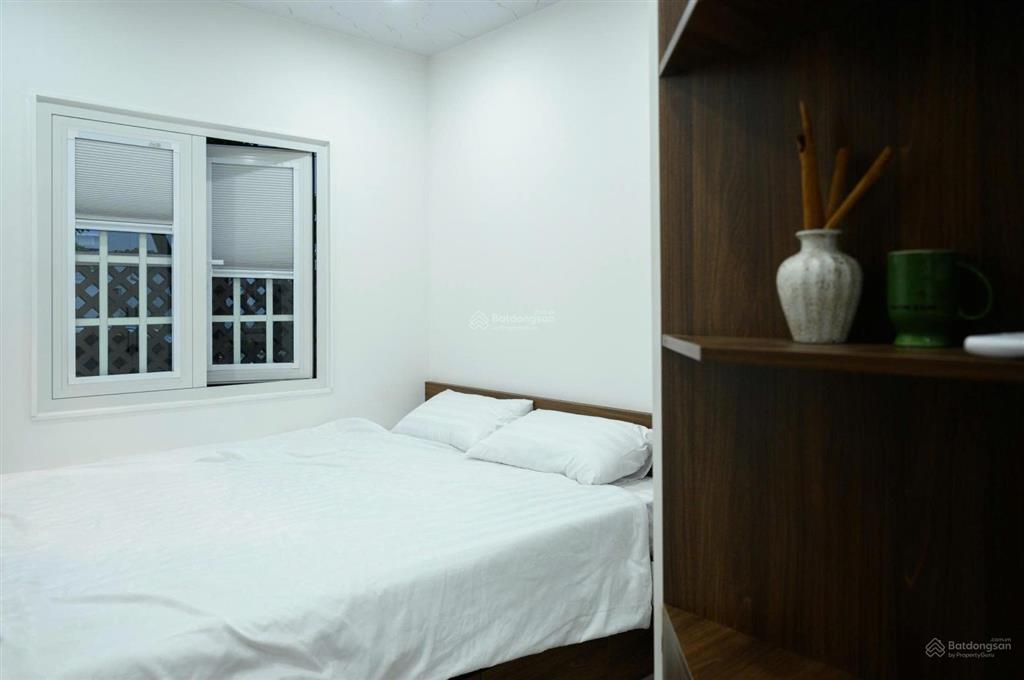 Cho thuê biệt tự 2 mặt tiền đường anh đức  4 phòng  4wc  có hồ bơi