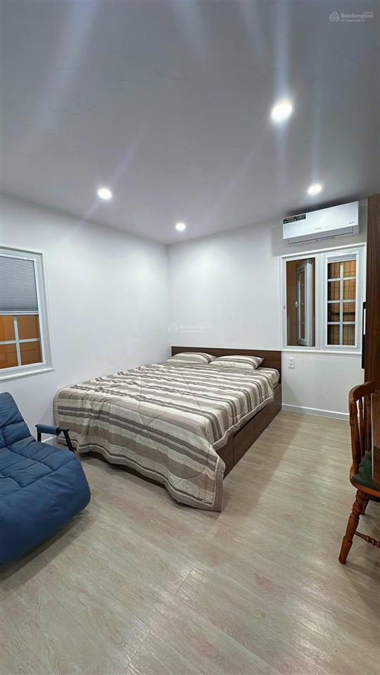 Cho thuê biệt tự 2 mặt tiền đường anh đức  4 phòng  4wc  có hồ bơi