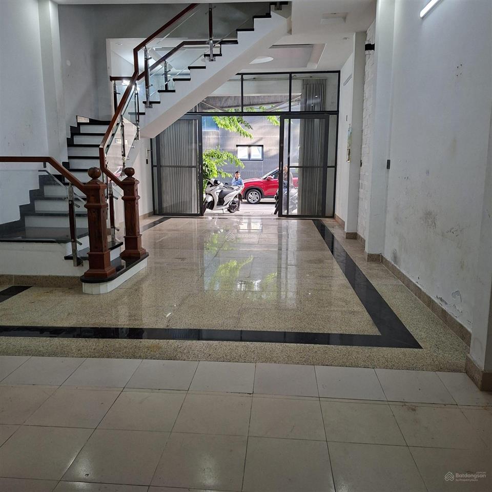 Cho thuê nhà 2 tầng đường phan trọng tuệ  3 phòng  gần đh kiến trúc