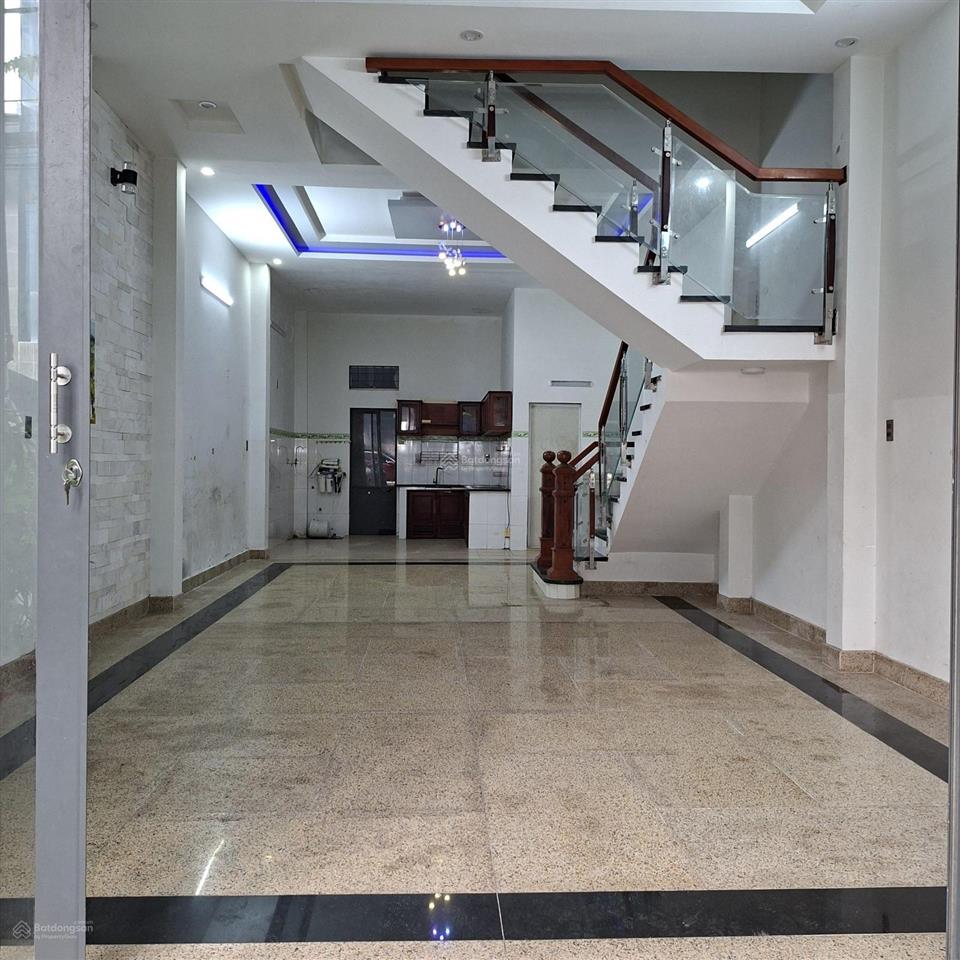 Cho thuê nhà 2 tầng đường phan trọng tuệ  3 phòng  gần đh kiến trúc