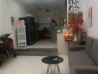 Cho thuê nhà 3 tầng vũ trọng phụng  3 phòng  4wc