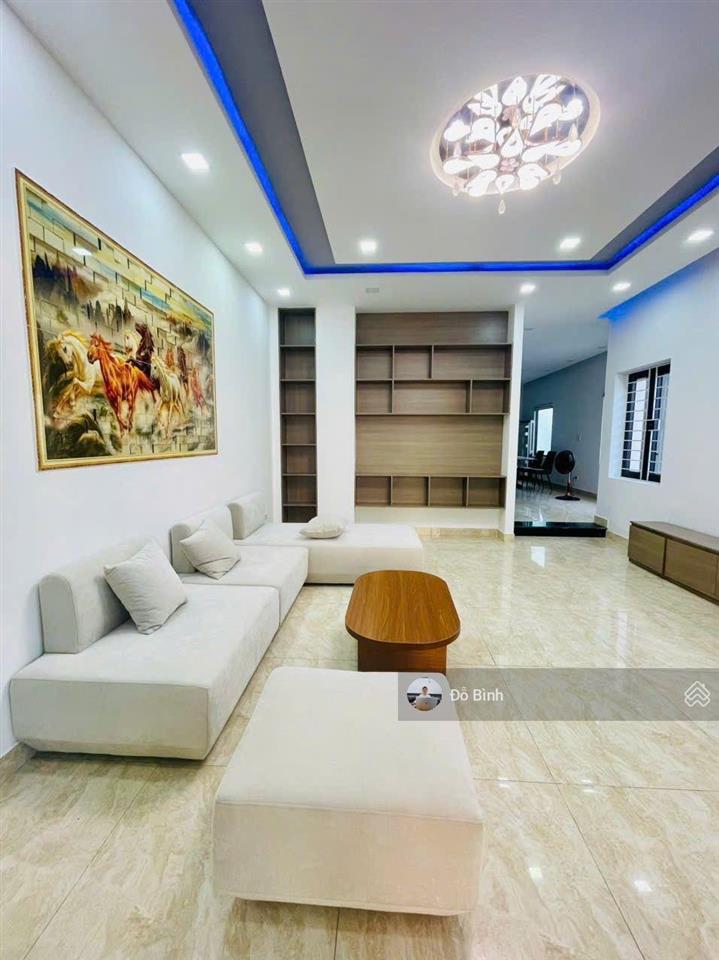 Cho thuê nhà 2 mặt tiền đường châu thượng văn  mới đẹp