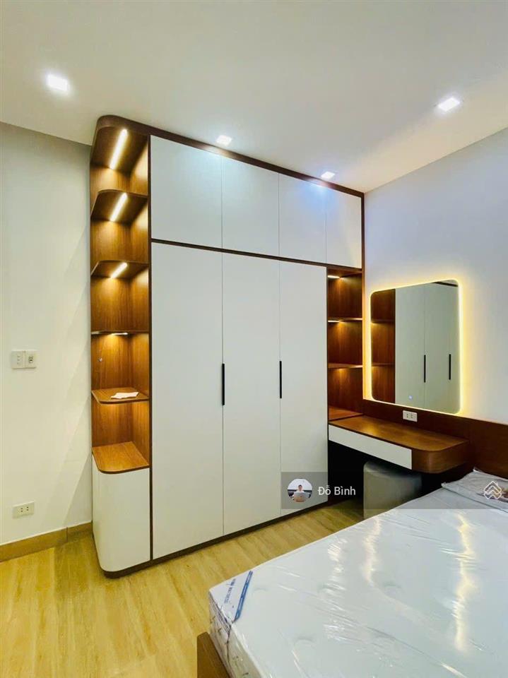 Cho thuê nhà 2 mặt tiền đường châu thượng văn  mới đẹp