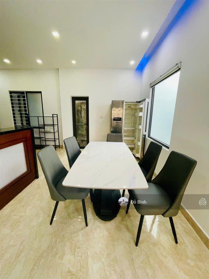 Cho thuê nhà 2 mặt tiền đường châu thượng văn  mới đẹp
