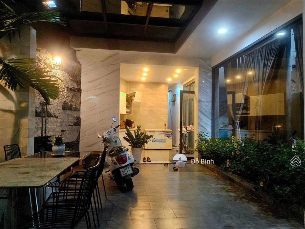 Cho thuê biệt thự mới đẹp đường đỗ nhuận  sân vườn  4 phòng  4wc