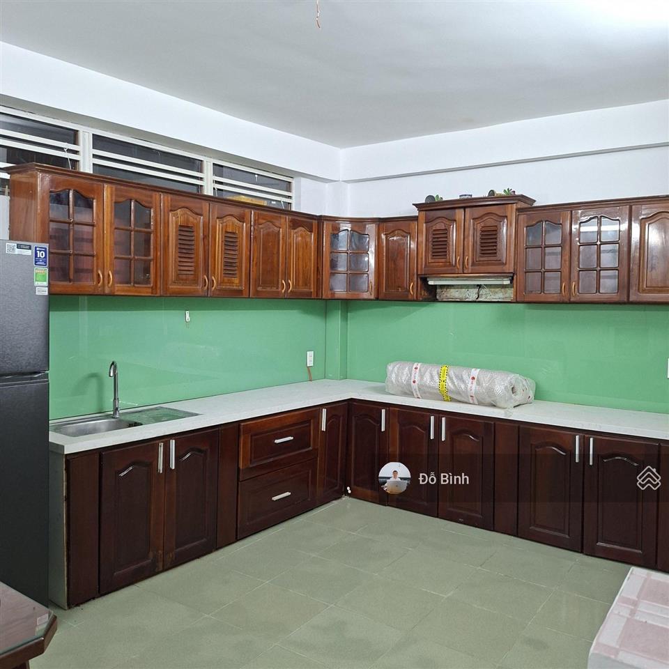 Cho thuê nhà 3 tầng tống phước phổ  sạch đẹp
