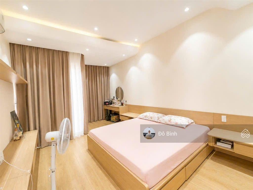 Cho thuê nhà 3 tầng mới đường bình hòa  3 phòng  4 wc