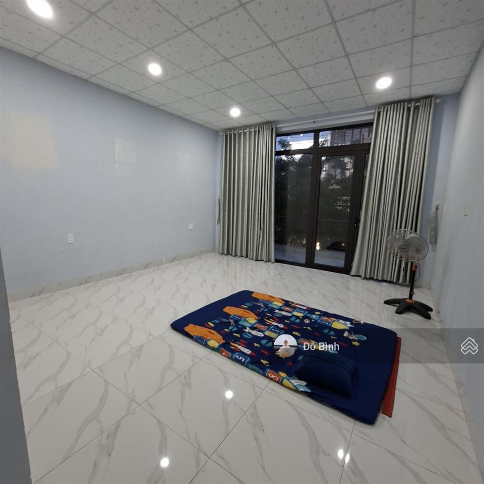 Cho thuê nhà 2 tầng lê quảng chí  vị trí đẹp