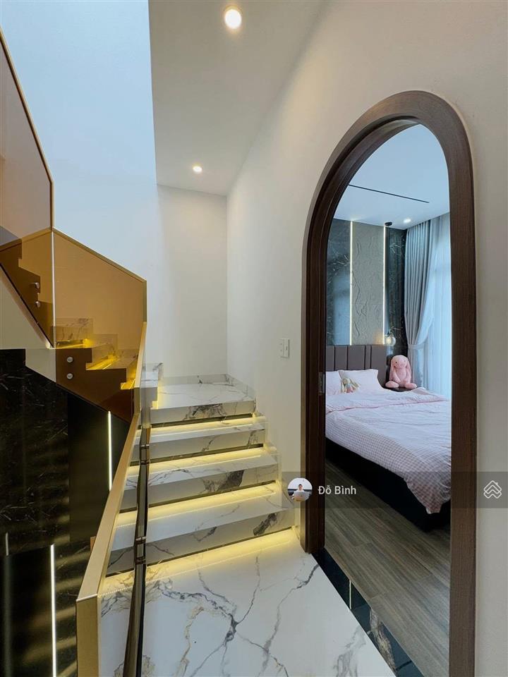 Cho thuê nhà 3 tầng luxury đường tô hiệu  3 phòng ngủ  3wc  đủ nội thất