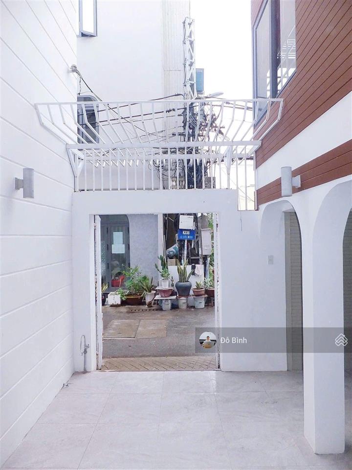 Cho thuê nhà 3 tầng bình an 7  3 phòng  3wc  gara ô tô