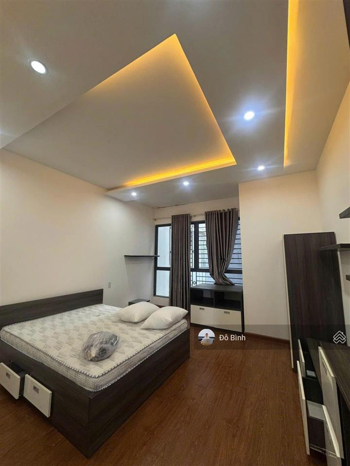 Cho thuê biệt thự 3 tầng khúc thừa dụ  8 phòng  5 wc  sân ô tô