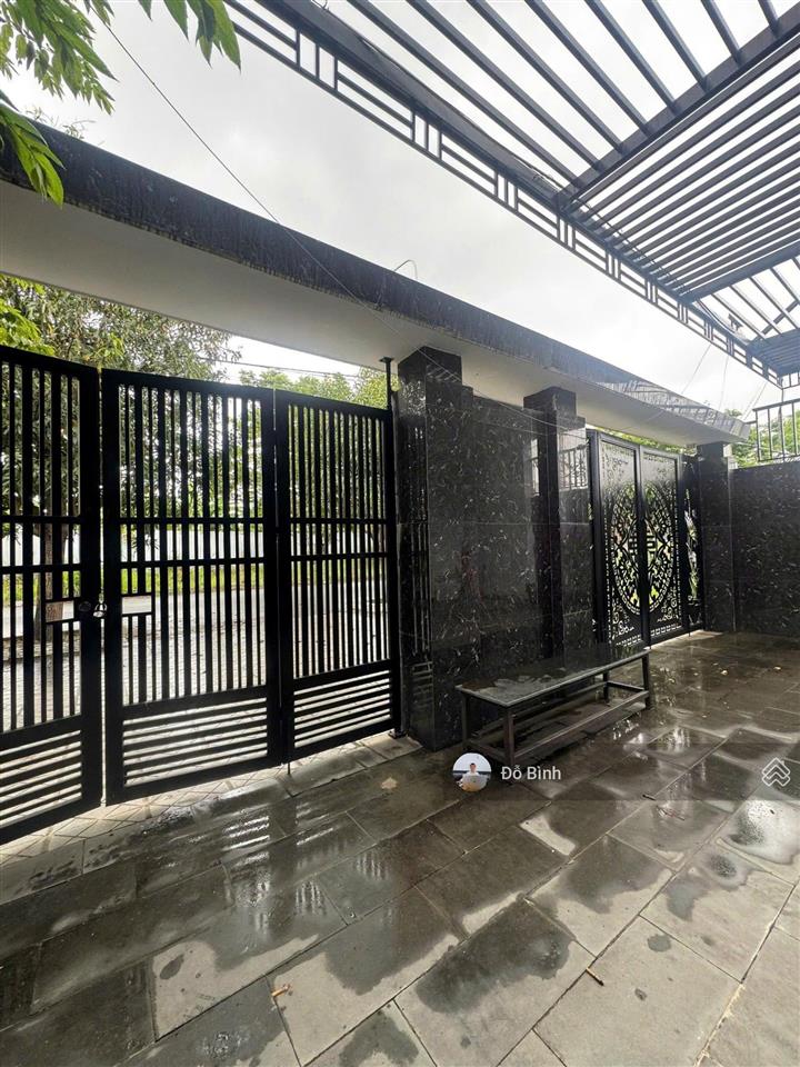 Cho thuê biệt thự 3 tầng khúc thừa dụ  8 phòng  5 wc  sân ô tô