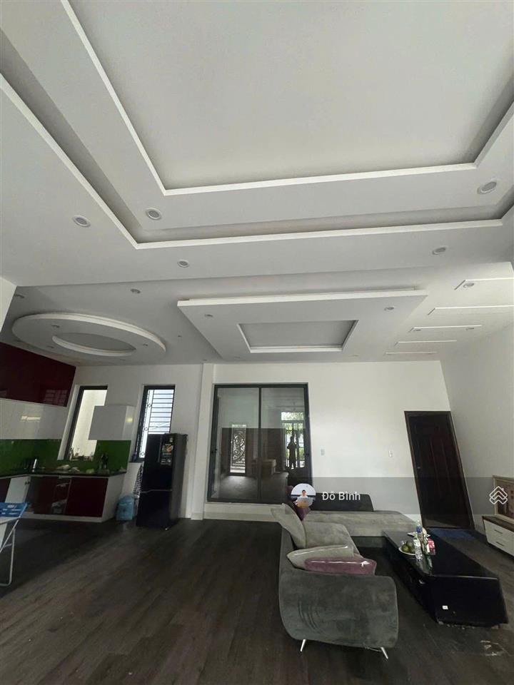 Cho thuê biệt thự 3 tầng khúc thừa dụ  8 phòng  5 wc  sân ô tô