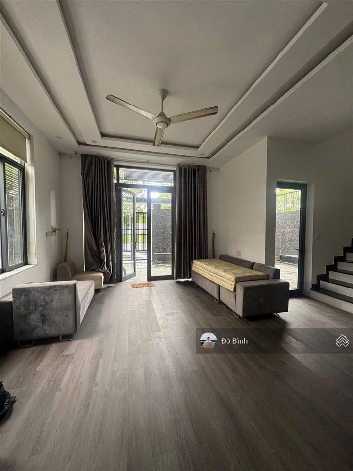 Cho thuê biệt thự 3 tầng khúc thừa dụ  8 phòng  5 wc  sân ô tô