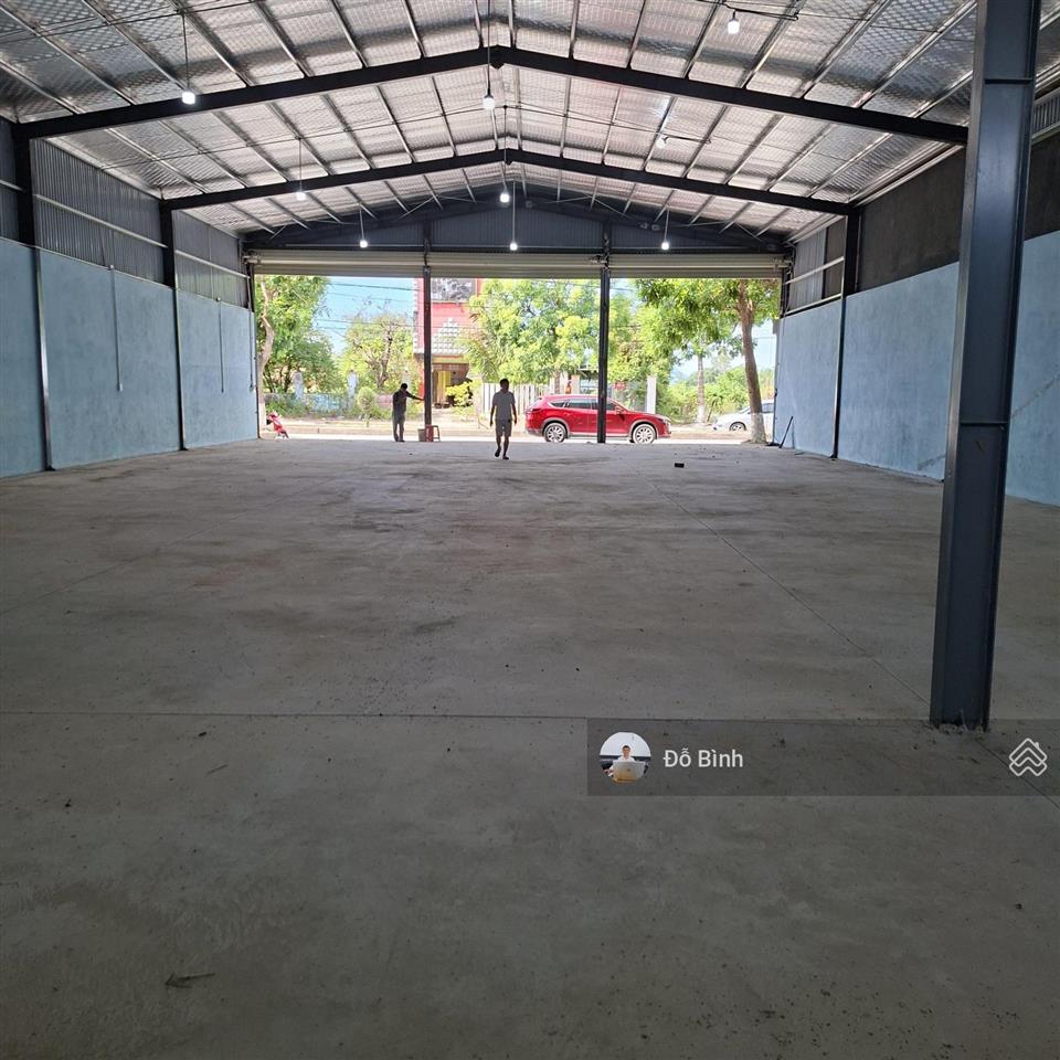 Cho thuê mặt bằng  kho  đường trần phú  ngay trạm thu phí  đà nẵng