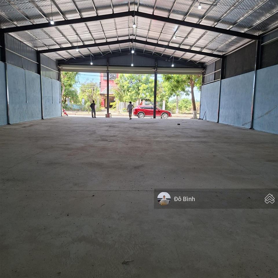 Cho thuê mặt bằng  kho  đường trần phú  ngay trạm thu phí  đà nẵng
