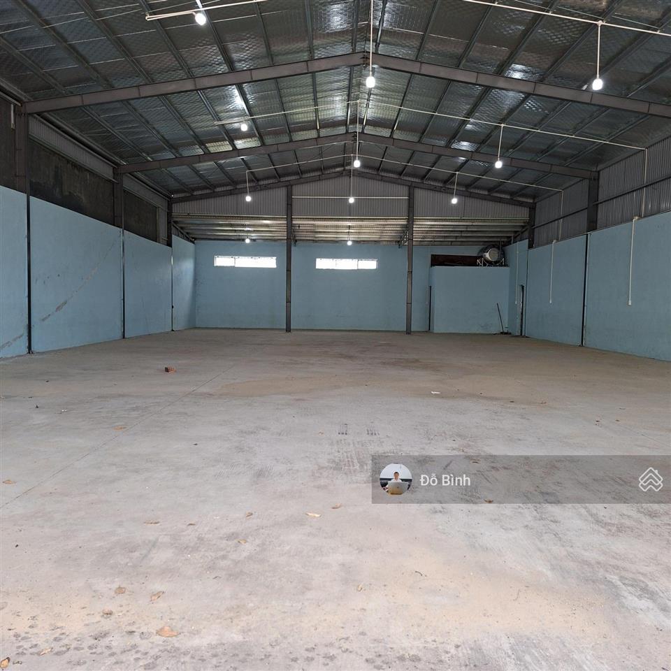 Cho thuê mặt bằng  kho  đường trần phú  ngay trạm thu phí  đà nẵng