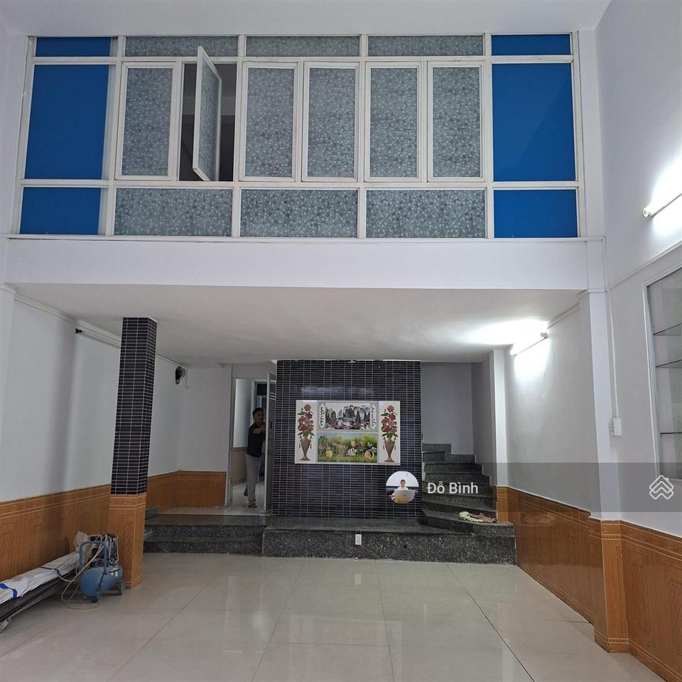 Cho thuê nhà 3 tầng hà huy giáp  3 phòng  3 wc
