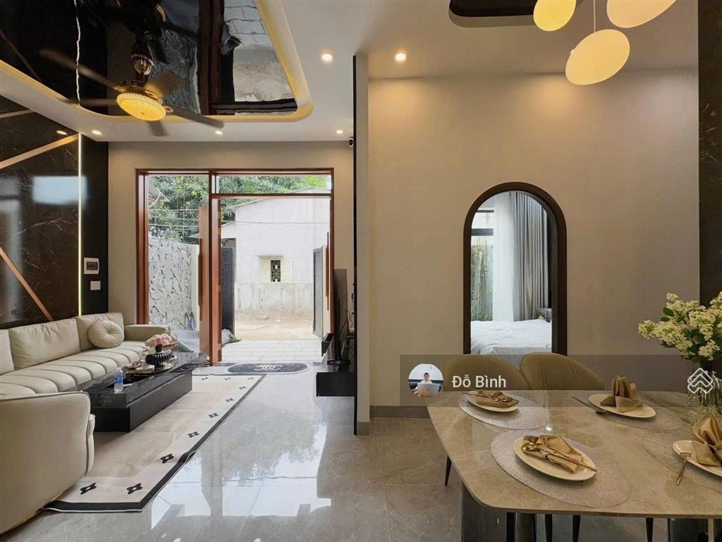 Cho thuê nhà 3 tầng mới xây đường tô hiệu  đủ nội thất cao cấp  như hình