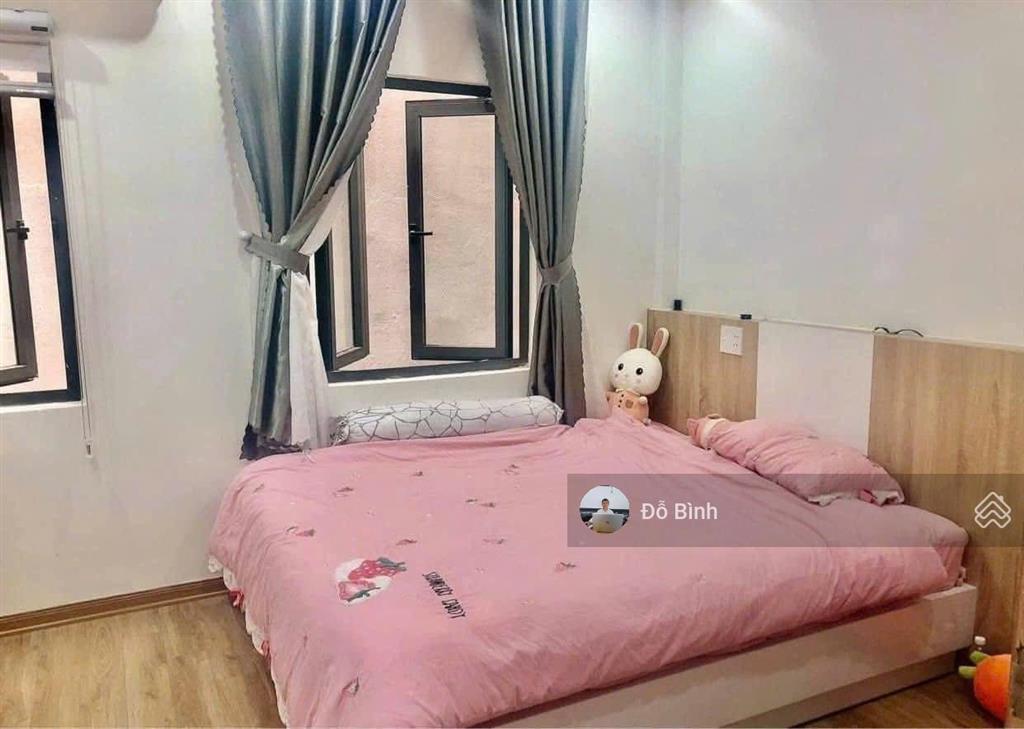 Cho thuê nhà 3 tầng kiệt đường thái thị bôi  3 phòng  3wc  đủ nội thất