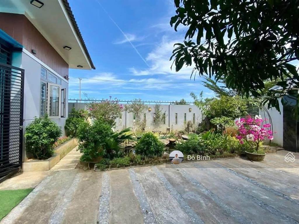 Bán biệt thự sân vườn đường đạm phương  kề sông mát mẻ  có dòng tiền