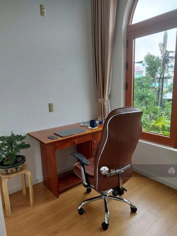 Cho thuê nhà 2 tầng sân vườn đường bàu cầu  phong cách nhật