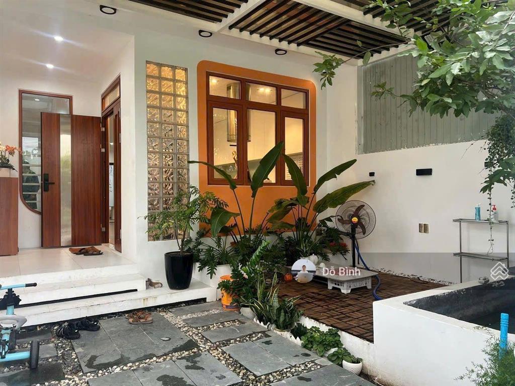 Cho thuê nhà 2 tầng sân vườn đường bàu cầu  phong cách nhật