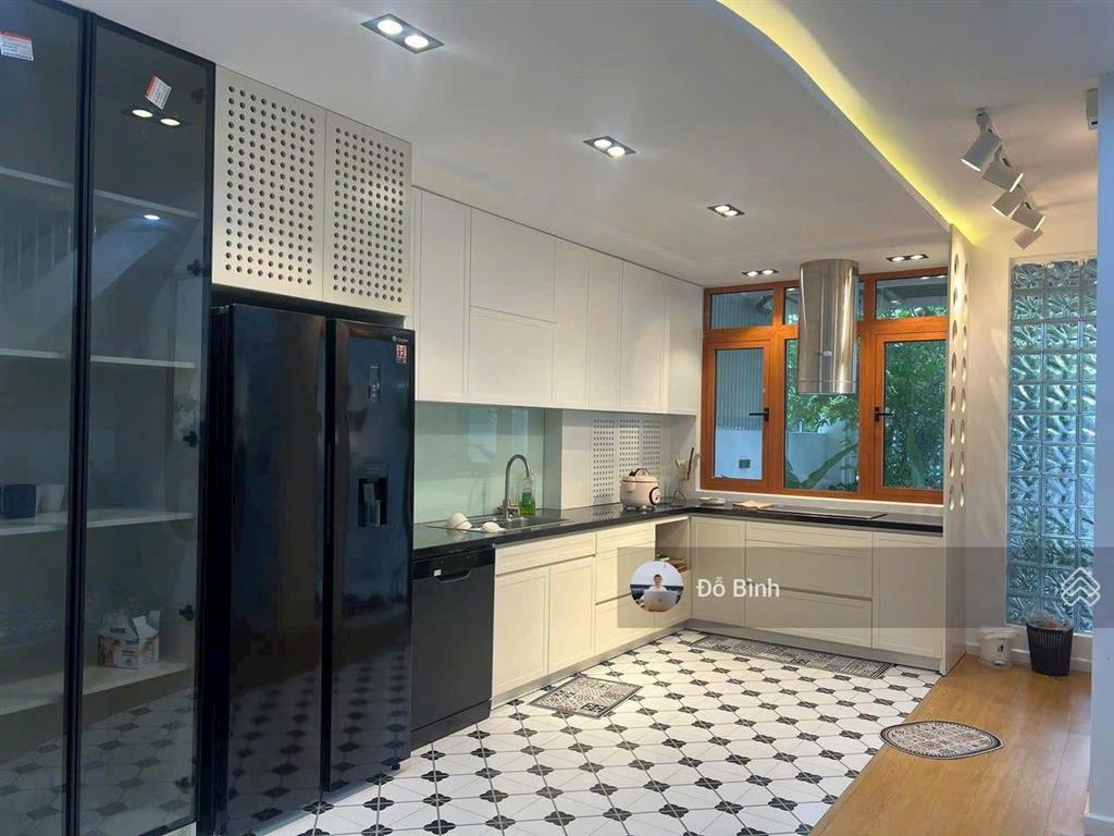 Cho thuê nhà 2 tầng sân vườn đường bàu cầu  phong cách nhật