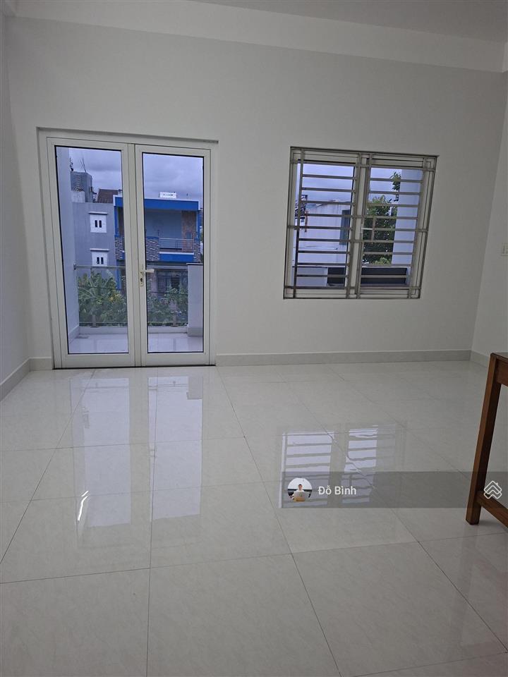 Cho thuê nhà 3 tầng đường đoàn khuê  4 phòng  3wc  đủ nội thất